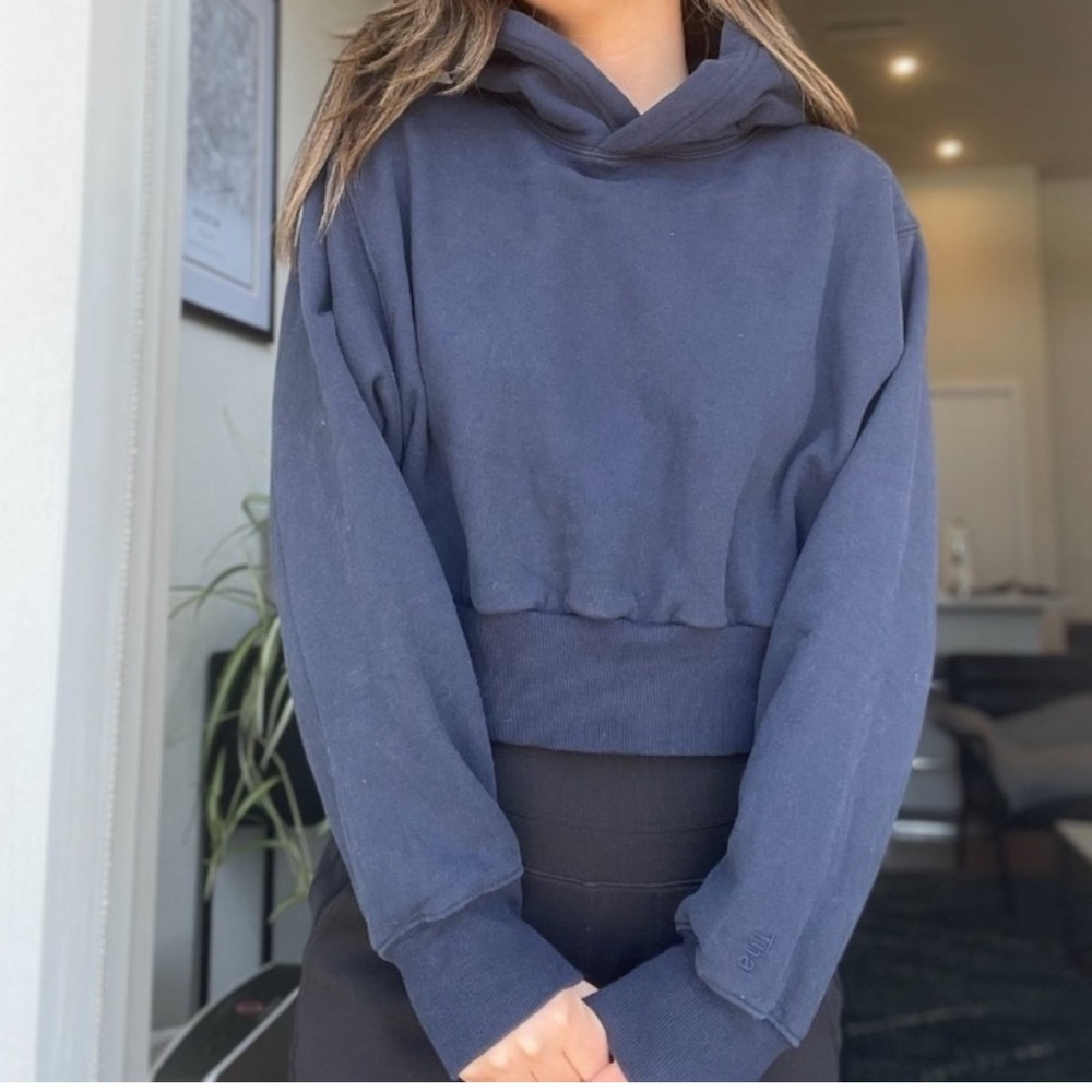 Aritzia‎ TNA Cozy AF Fleece crop hoodie size XXS